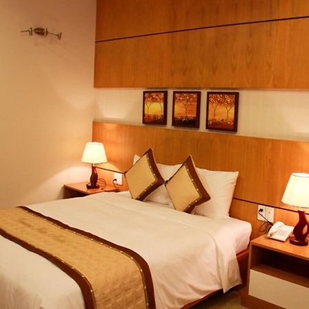 Danang Petro Hotel Экстерьер фото