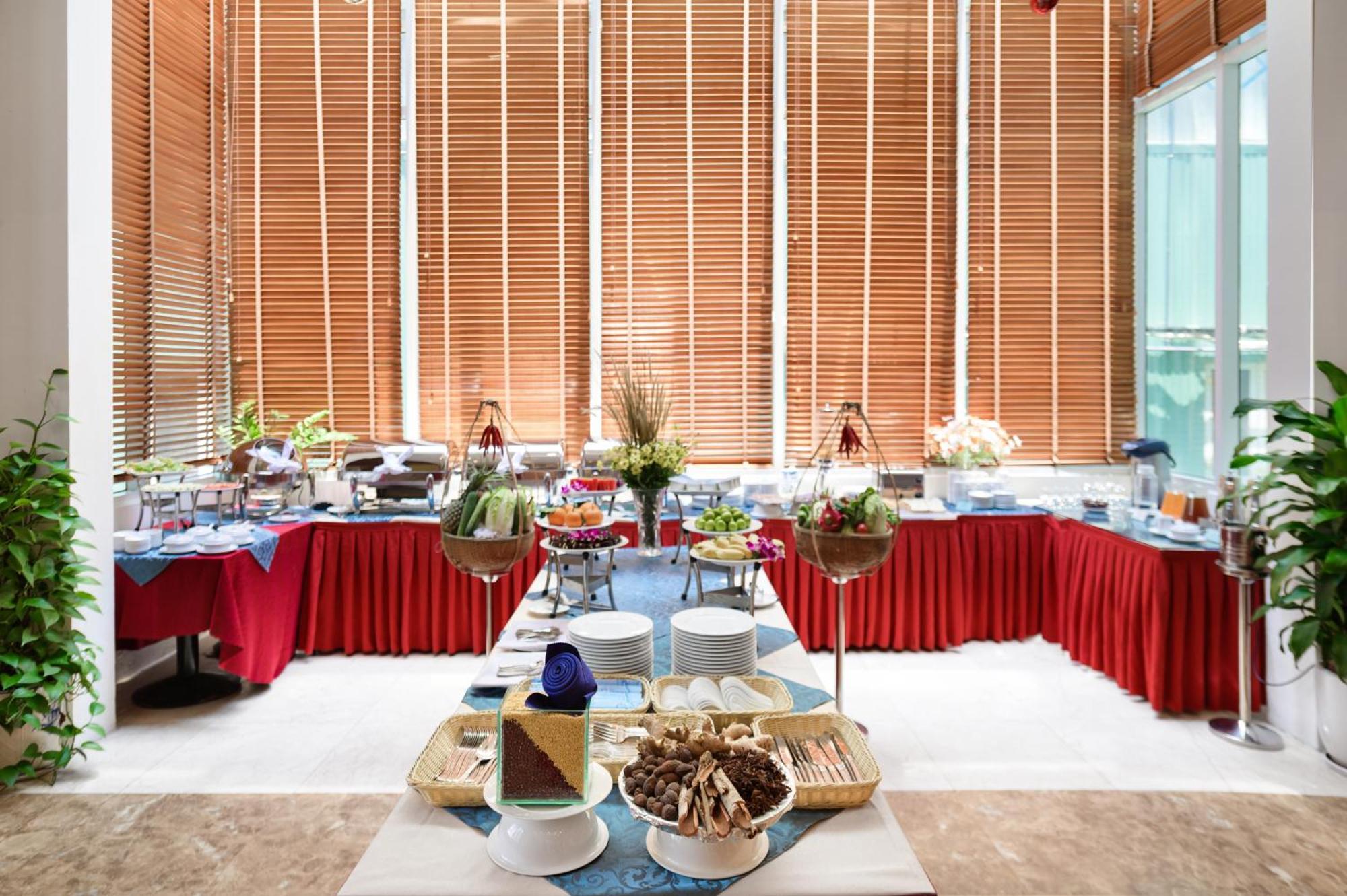 Danang Petro Hotel Экстерьер фото