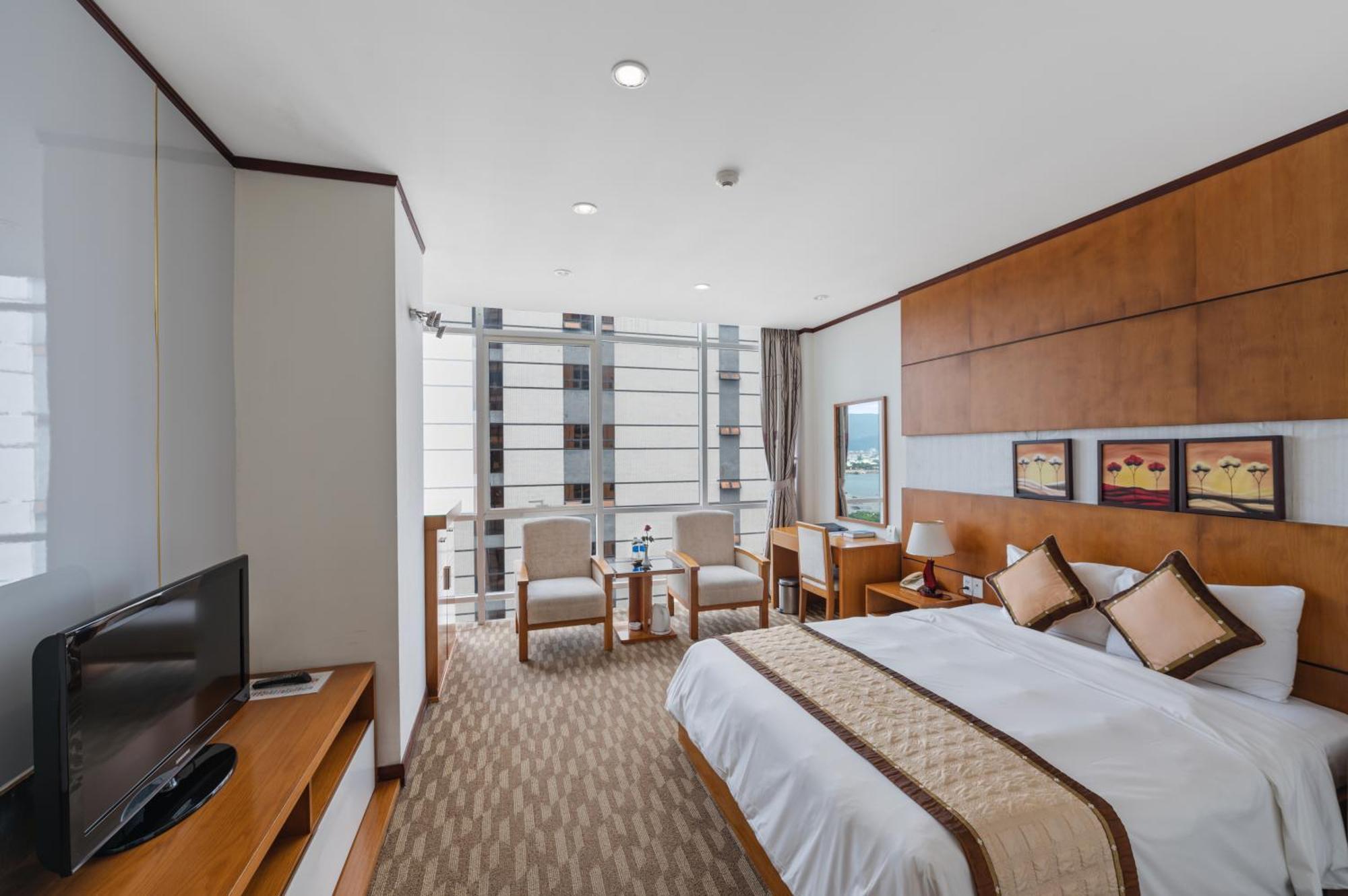 Danang Petro Hotel Экстерьер фото