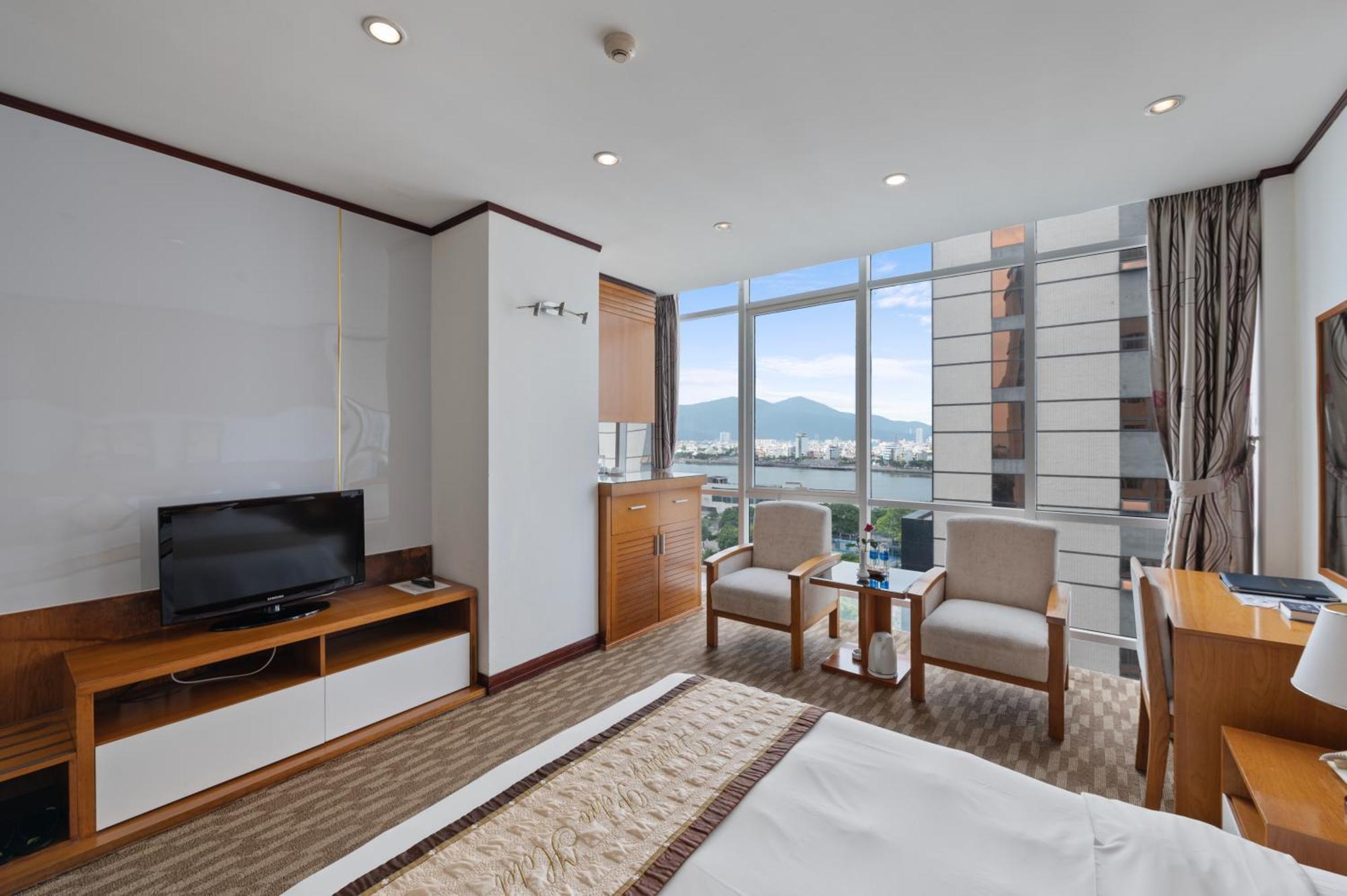 Danang Petro Hotel Экстерьер фото
