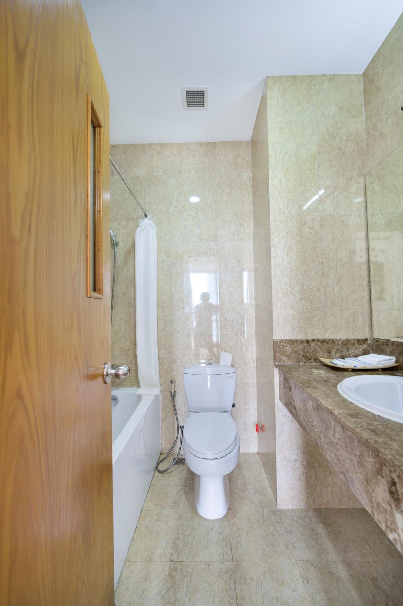 Danang Petro Hotel Экстерьер фото