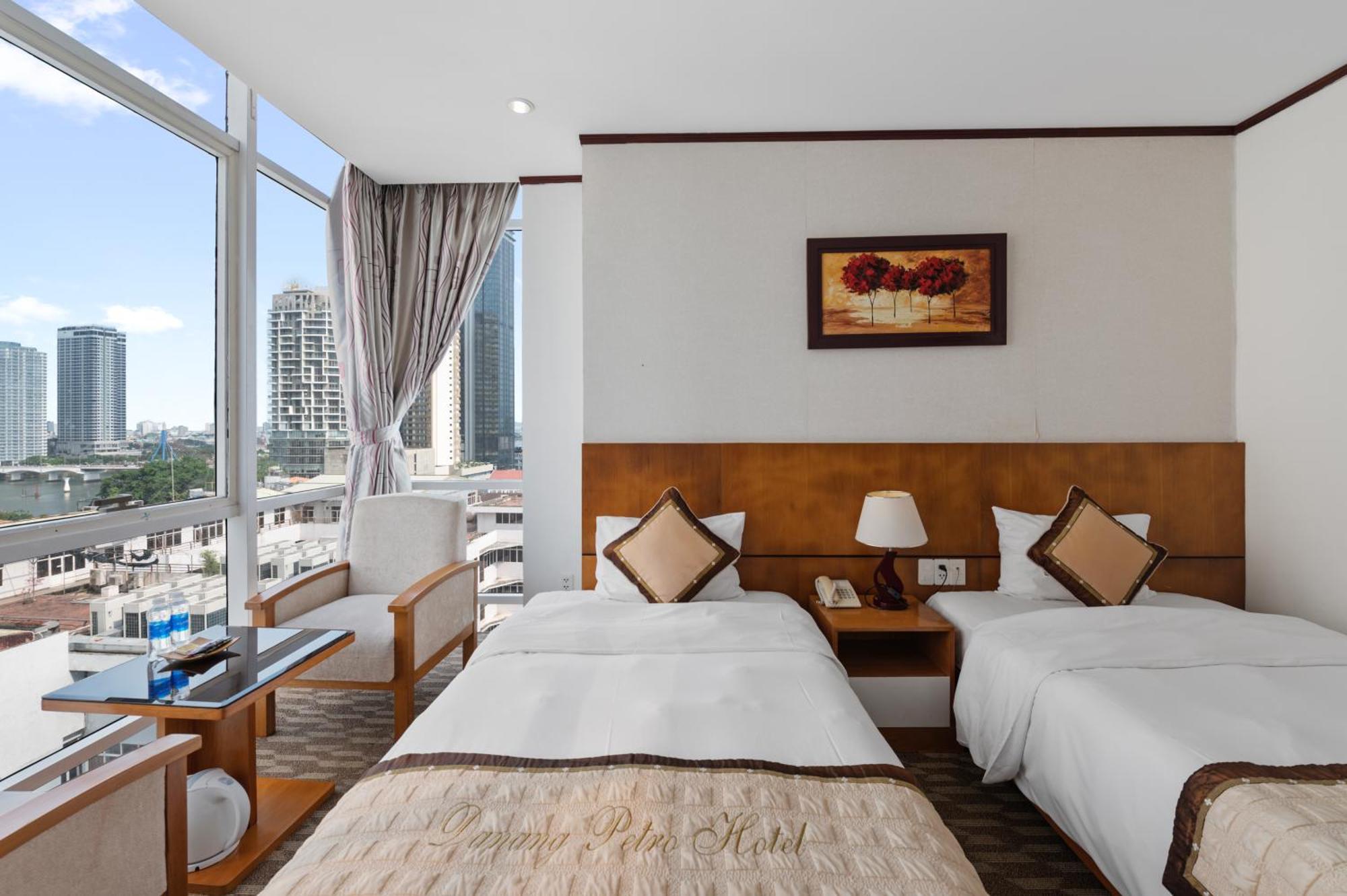 Danang Petro Hotel Экстерьер фото