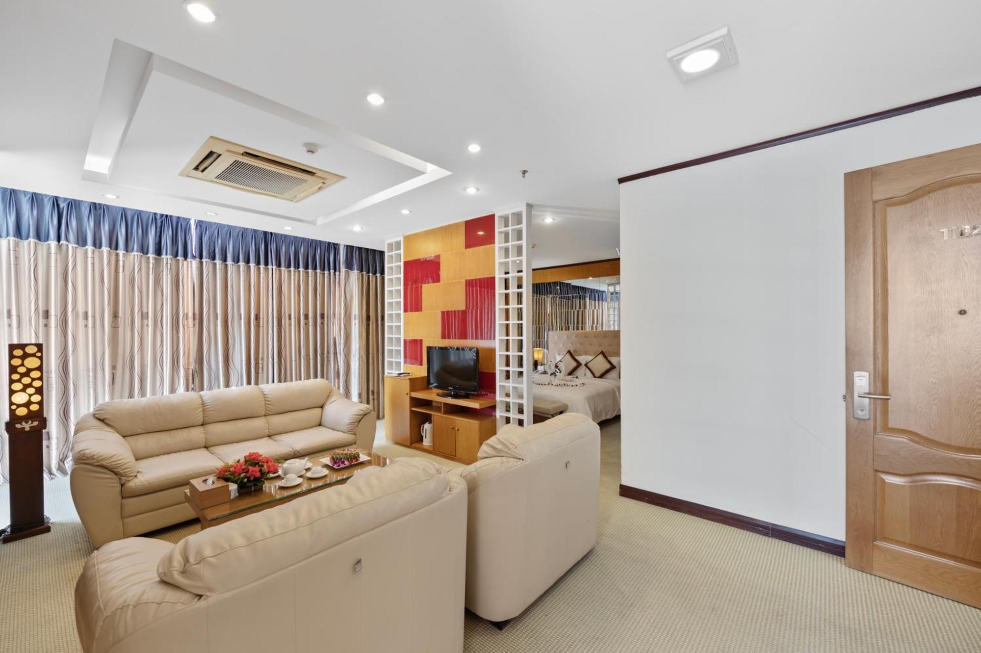 Danang Petro Hotel Экстерьер фото