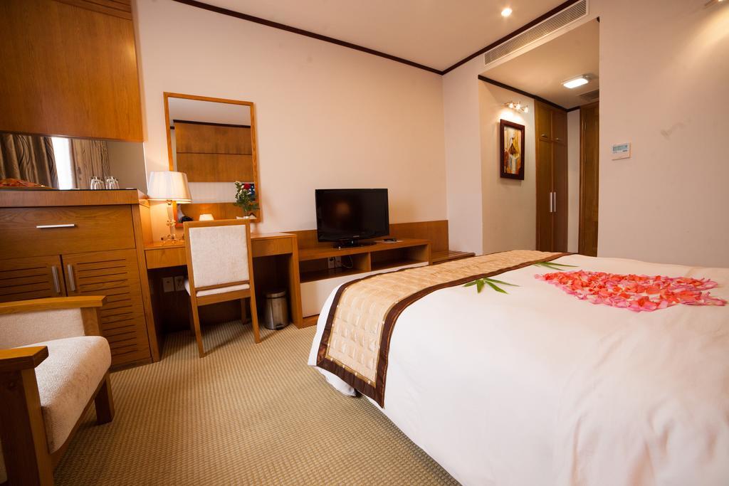 Danang Petro Hotel Экстерьер фото