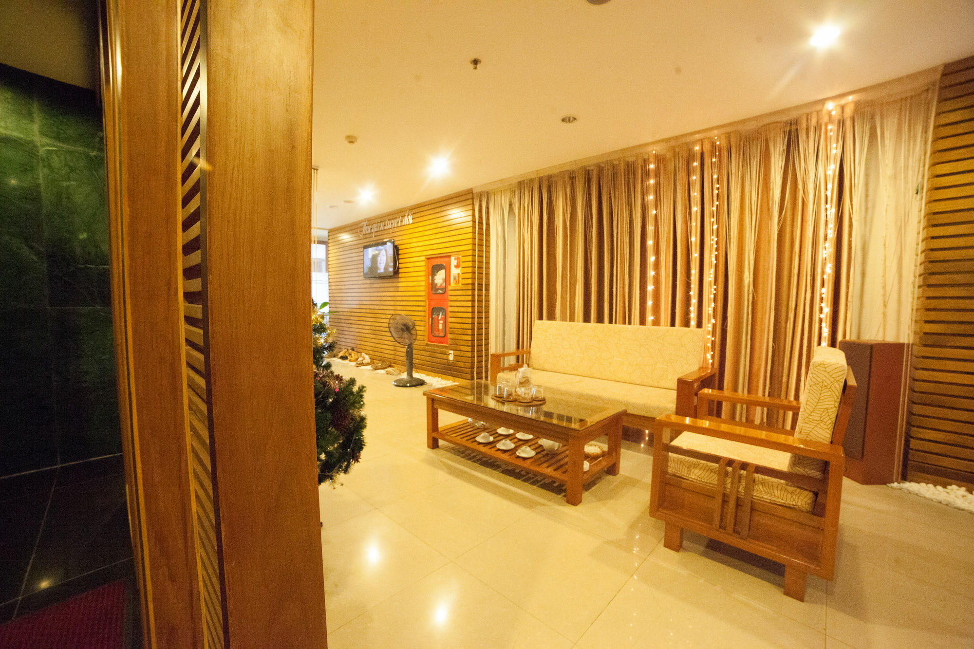 Danang Petro Hotel Экстерьер фото