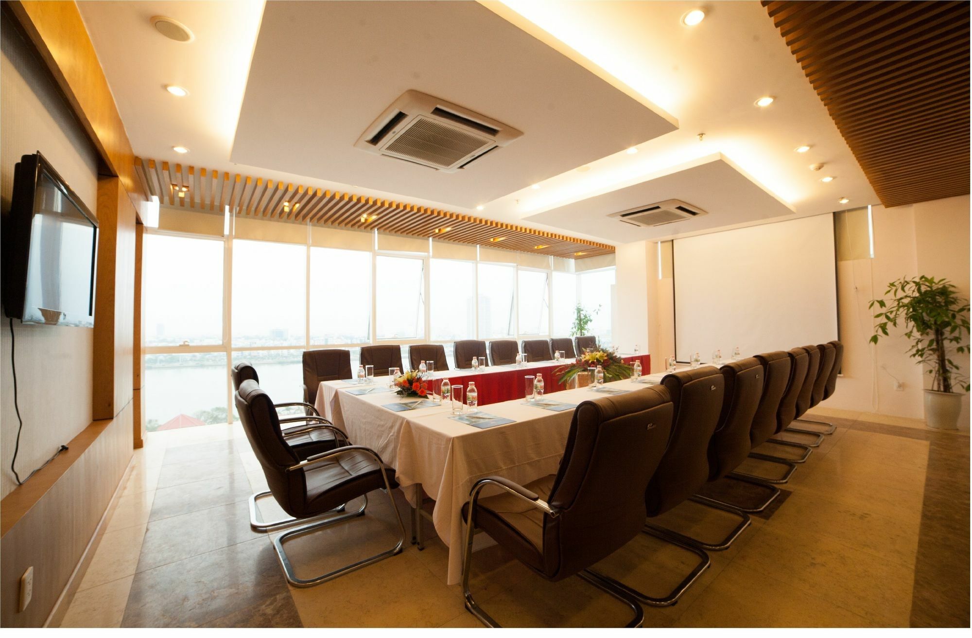Danang Petro Hotel Экстерьер фото
